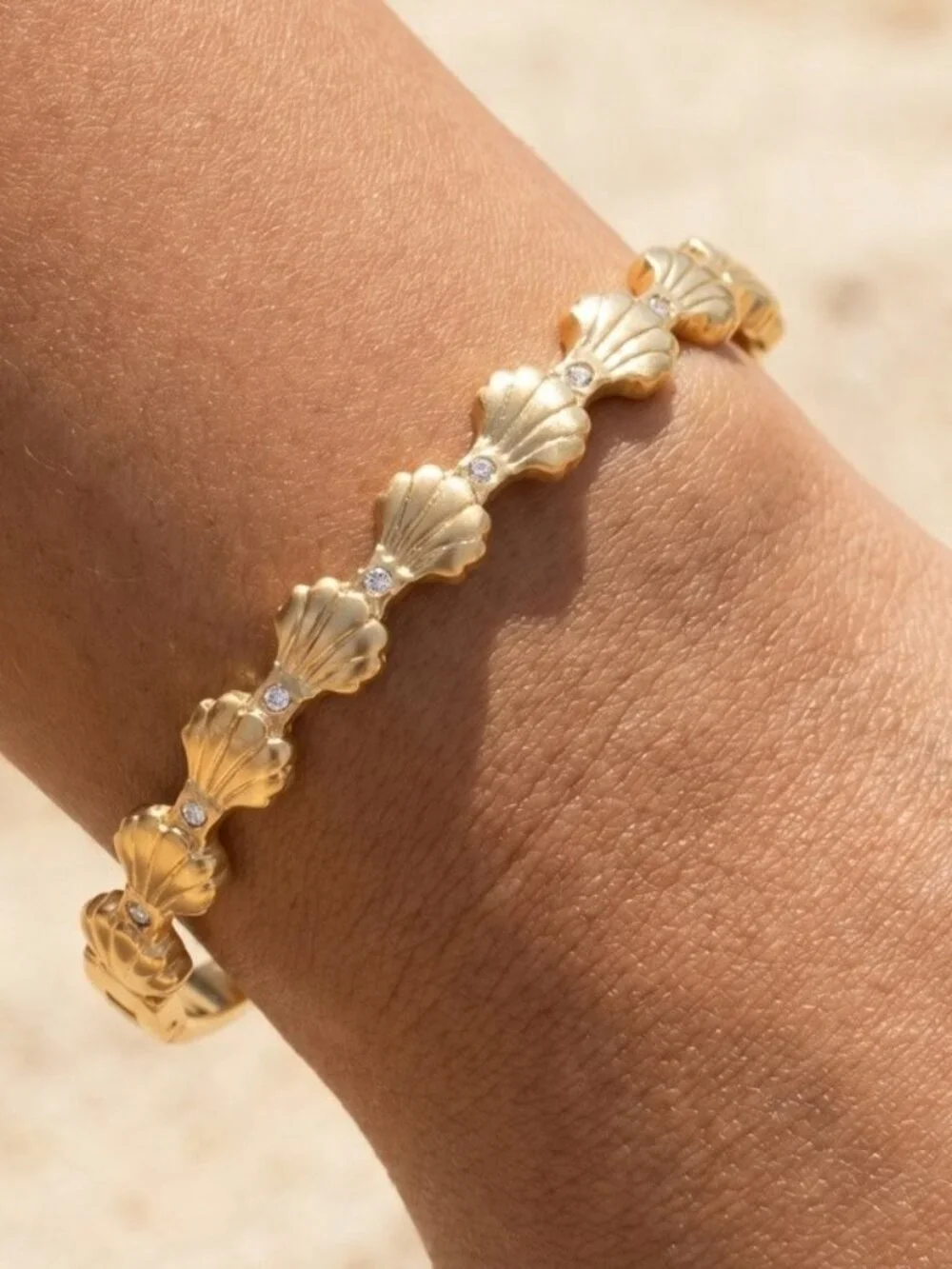 GOLD STAINLESS SEASHELL CUFF BRACELET